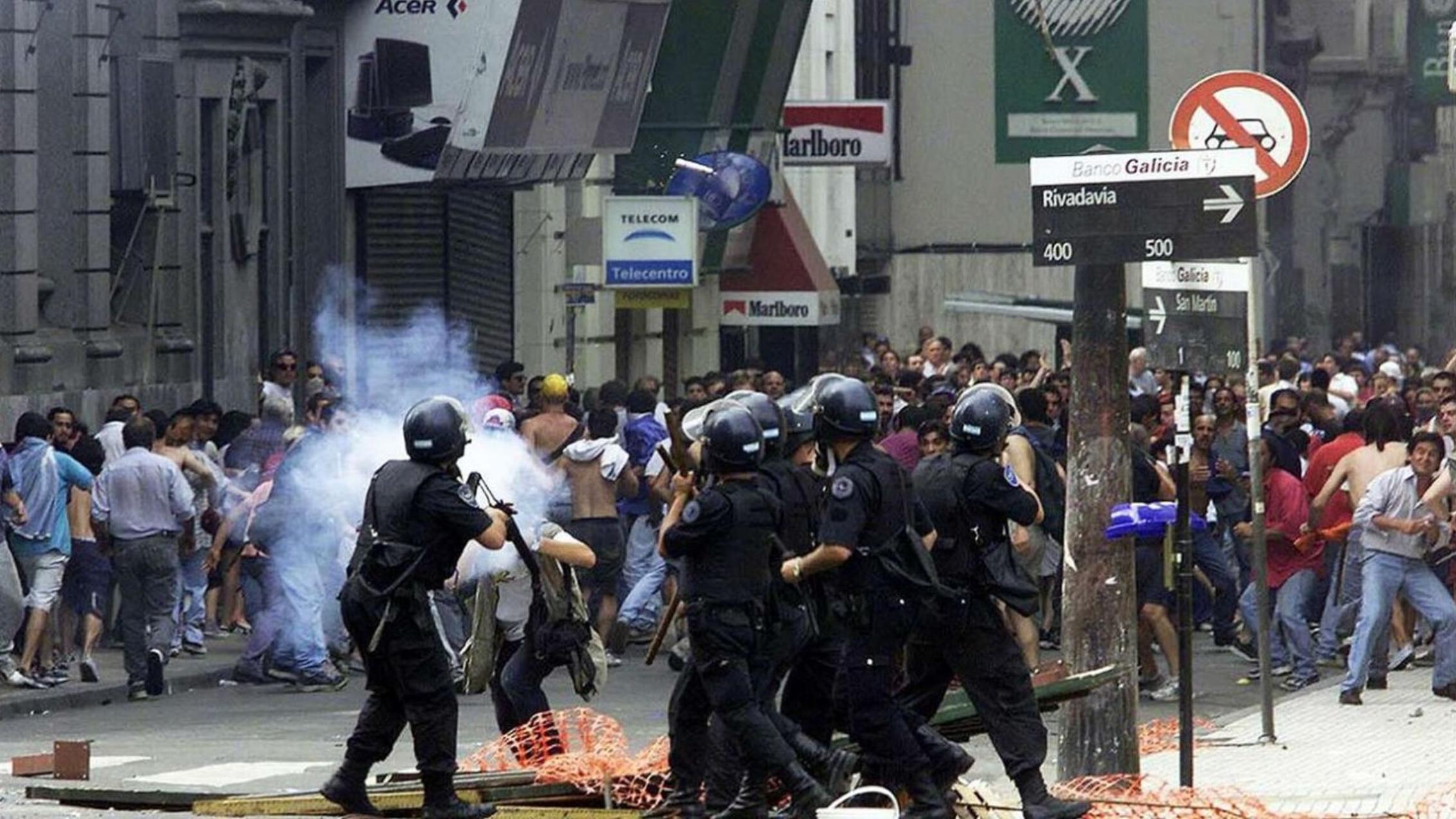 En las calles del Microcentro y la Plaza de Mayo se registraron diversos episodios de brutal represión.