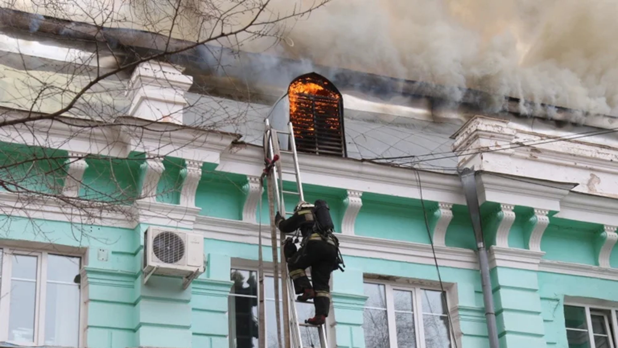 En 14 minutos los bomberos apagaron el incendio.