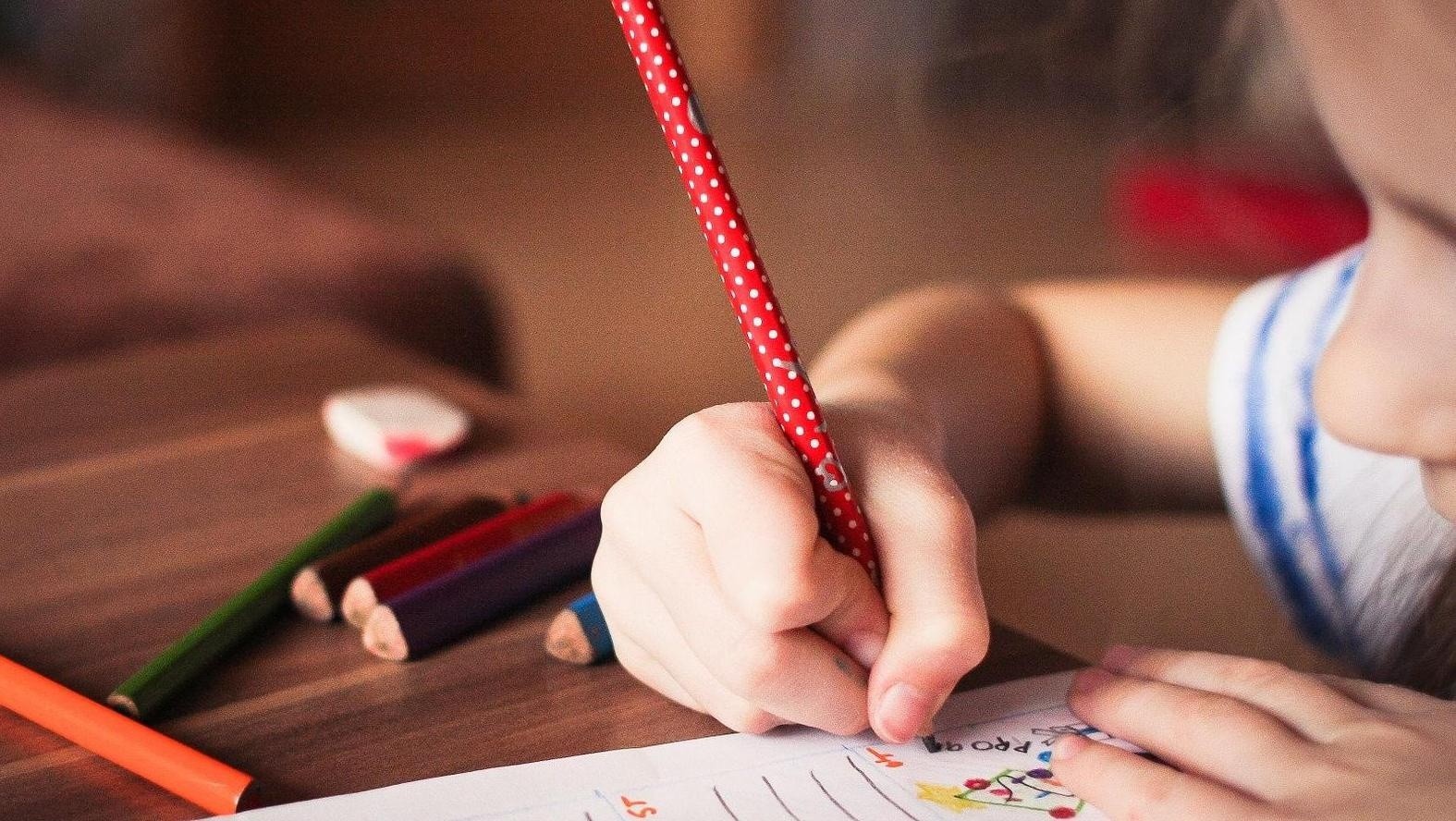 Una niña le envió una increíble carta a su hermana internada con Covid.