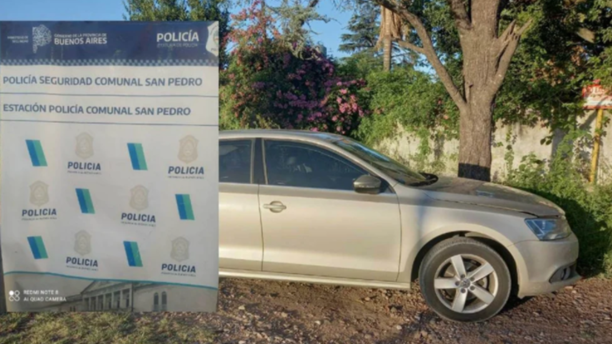 El auto en el que escaparon los delincuentes. 