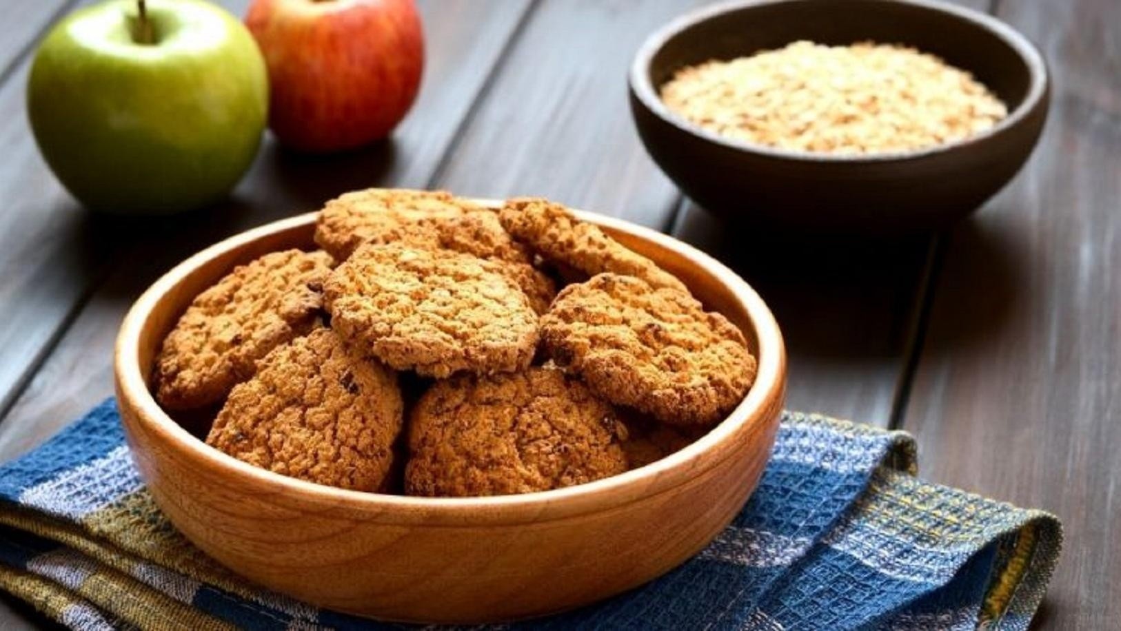 Estas galletitas de avena y manzana se hacen rápido y fácil.