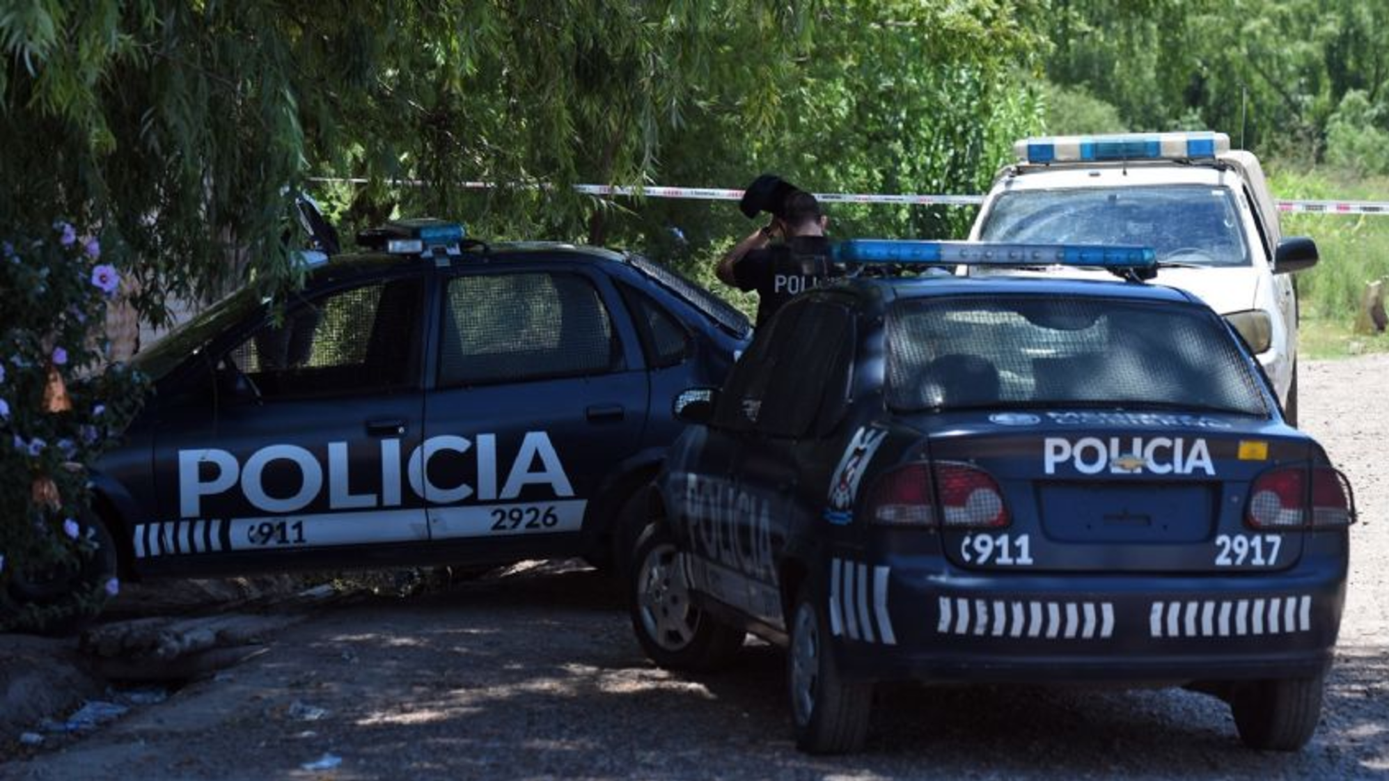 La policía trabajando en el lugar de los hechos, el tubo de gas había sido abierto