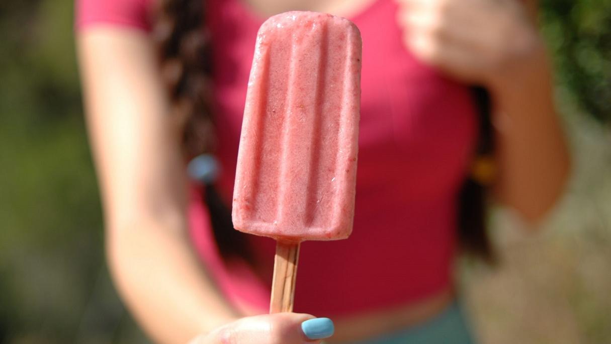 Imperdibles recetas para refrescarse durante la ola de calor que golpea en la Argentina.