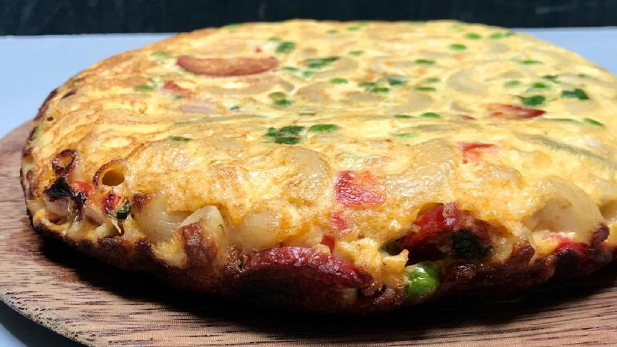 Deliciosa y fácil tortilla de fideos, para gastar poco y nada.