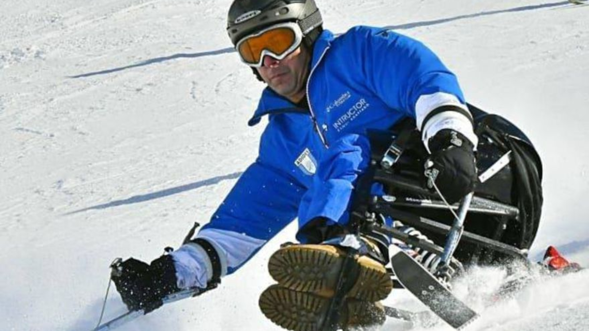 Germán se convirtió en el primer instructor de esquí en sillas de ruedas a nivel mundial.