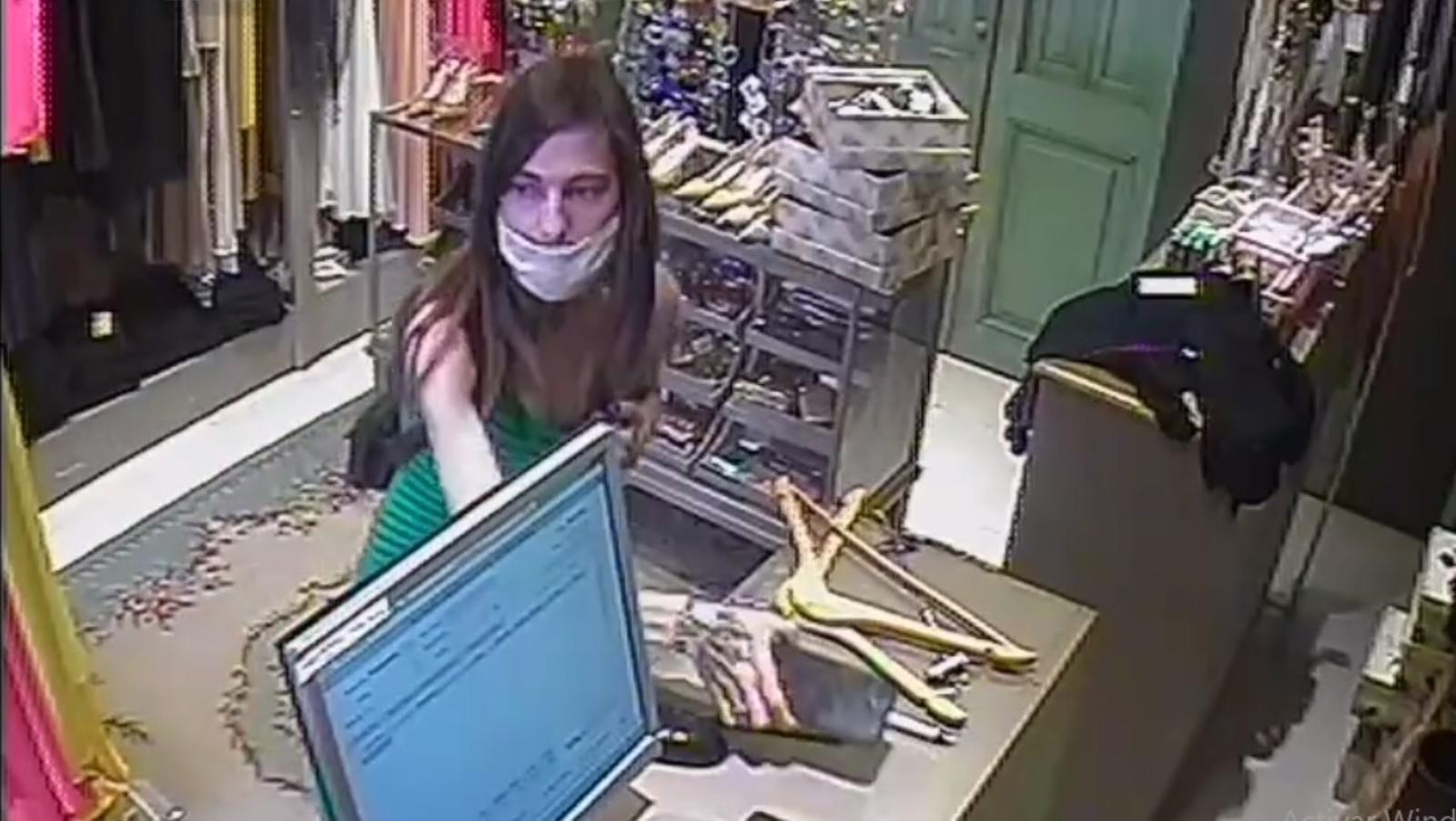 El robo ocurrió en la tarde del sábado pasado en el local de ropa de Laura Felici, ubicado en pleno centro de Venado Tuerto.