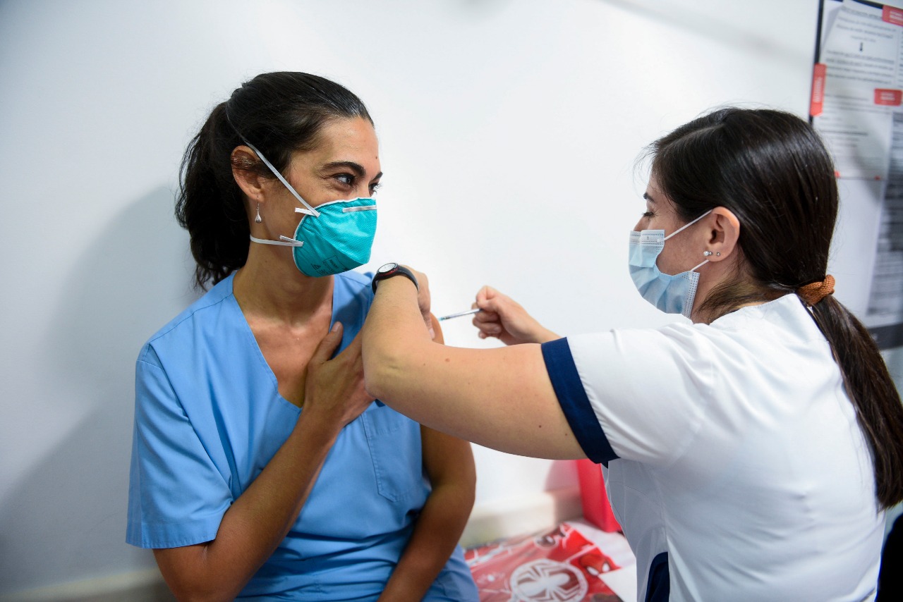 La mayoría de los enfermos que están terapia intensiva por covid, no se aplicaron ninguna dosis.