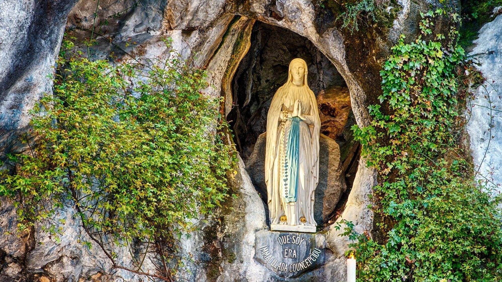 Con la reapertura de sus puertas, el santuario va por más milagros.