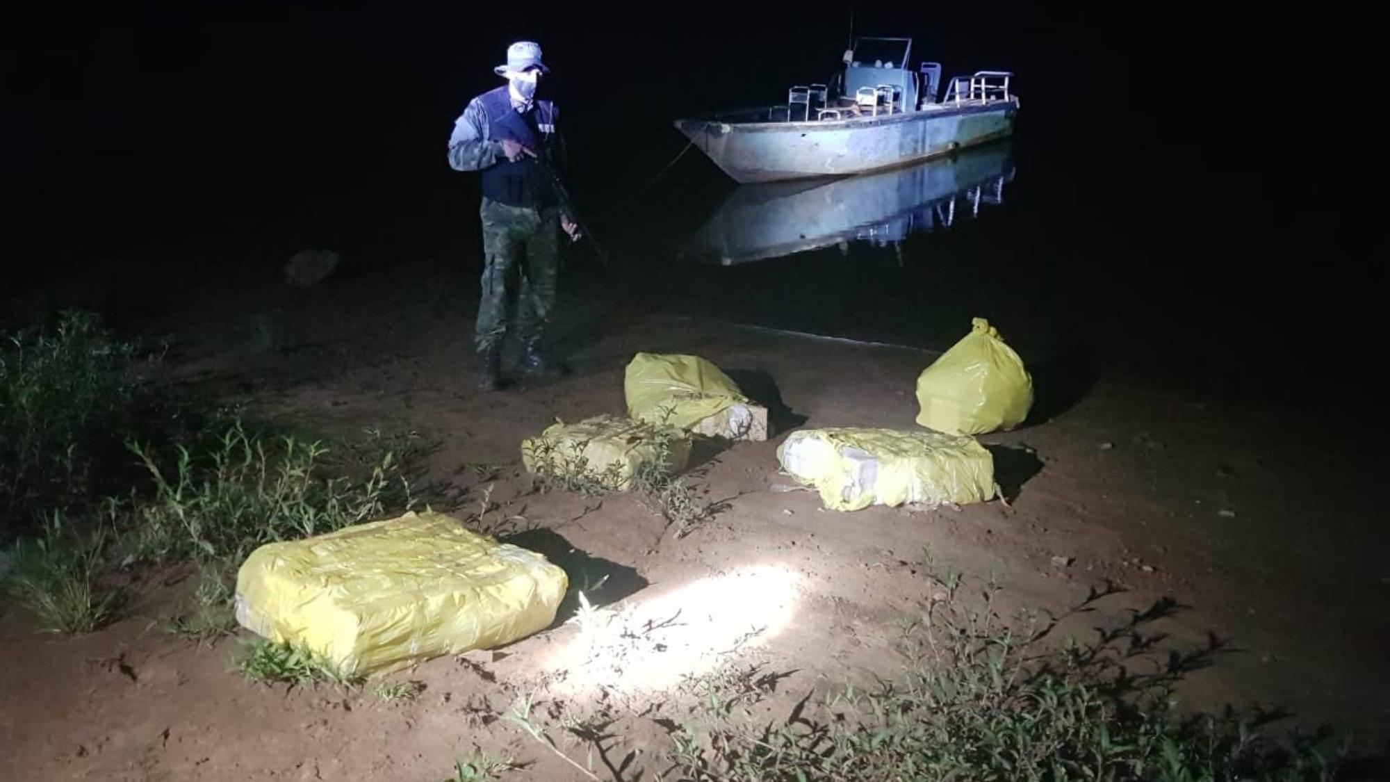 Cruzó de Paraguay en bote a remo, 