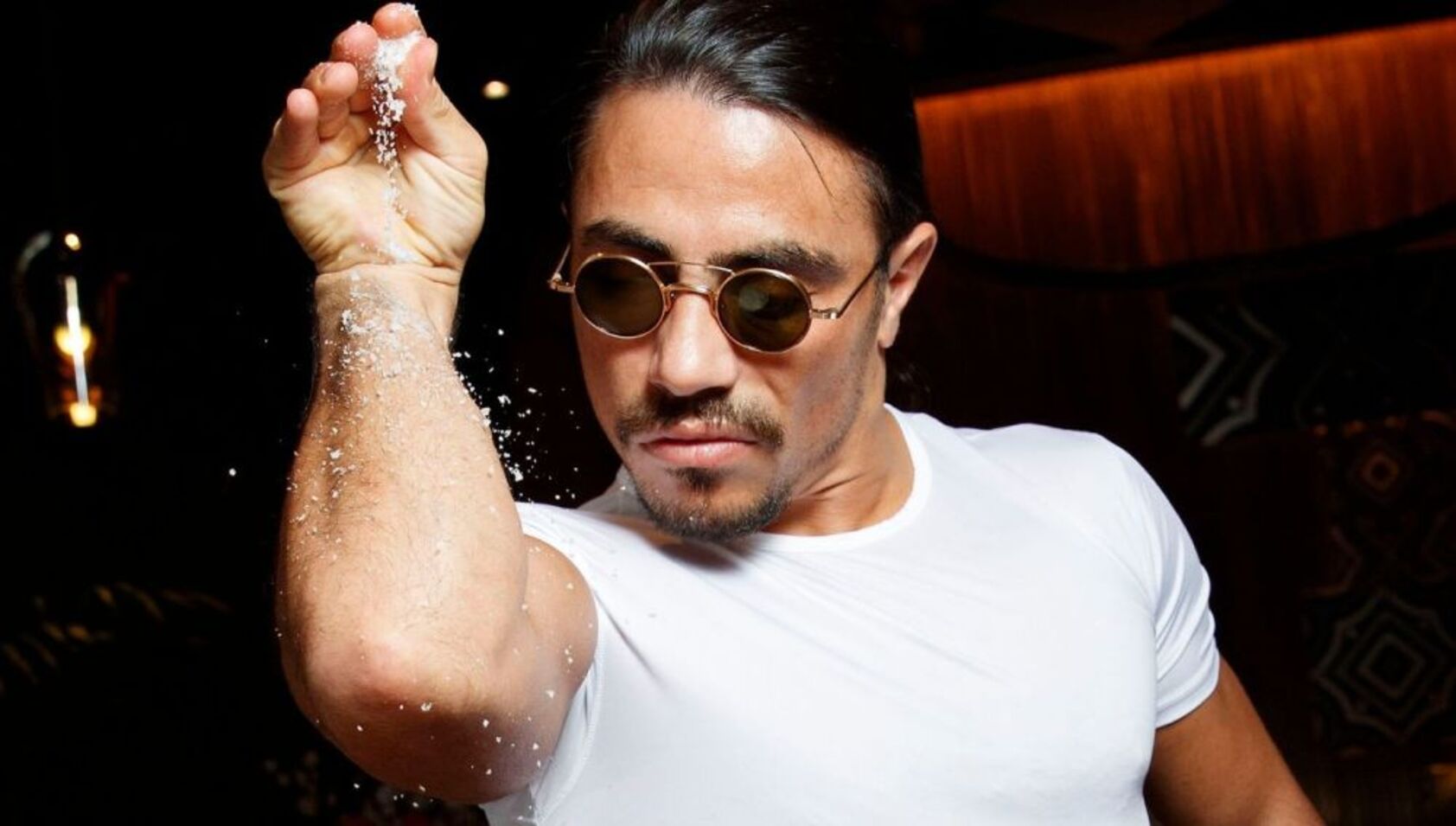 La despiadada crítica que recibió uno de los restaurantes del excéntrico chef Salt Bae (imagen ilustrativa).