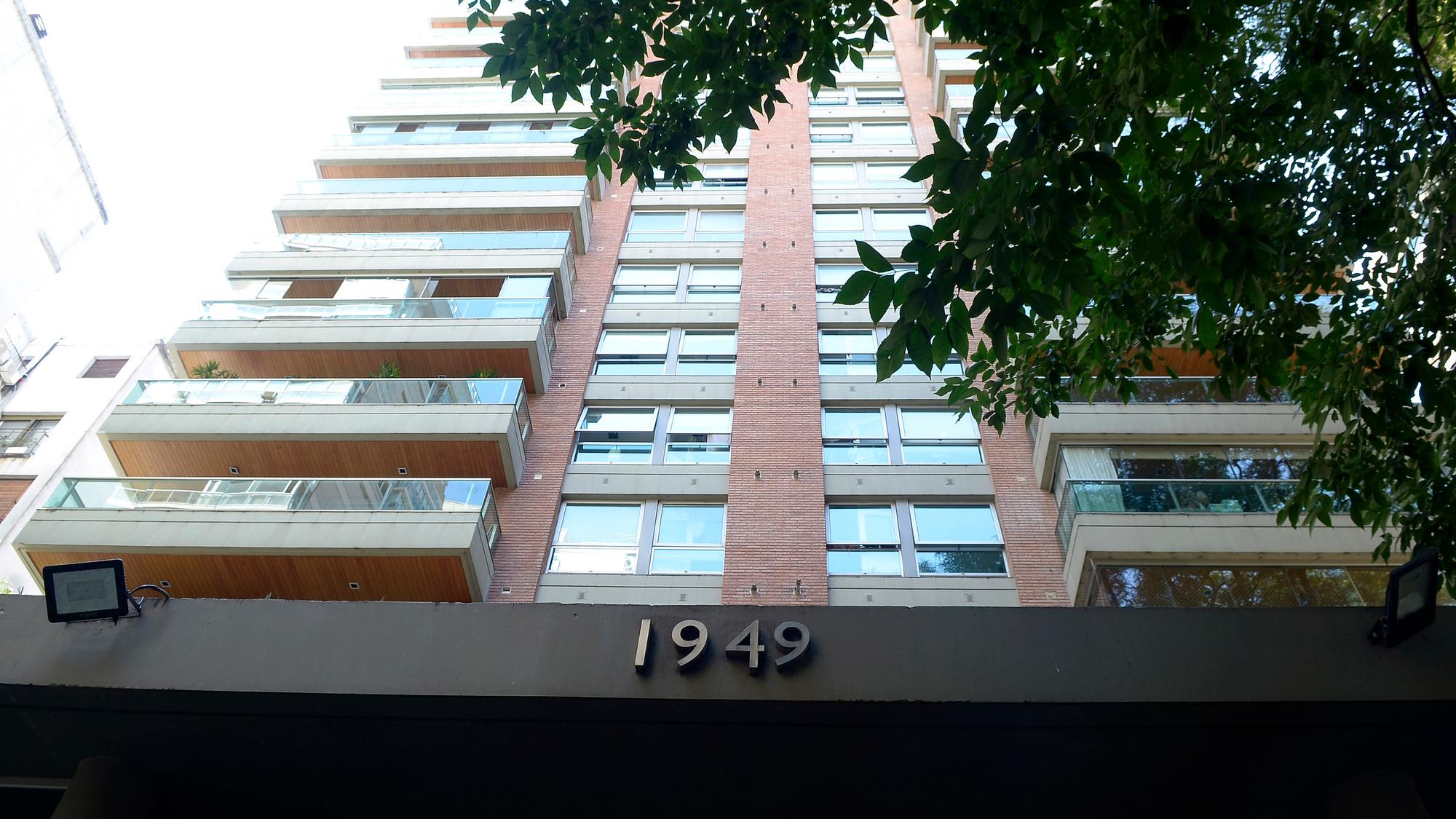 La ex pareja de Ricardo Fort perdió la vida tras caer del piso 21 del edificio de la calle Sucre 1949, en el barrio porteño de Belgrano (Fernando Pérez Ré/Crónica).