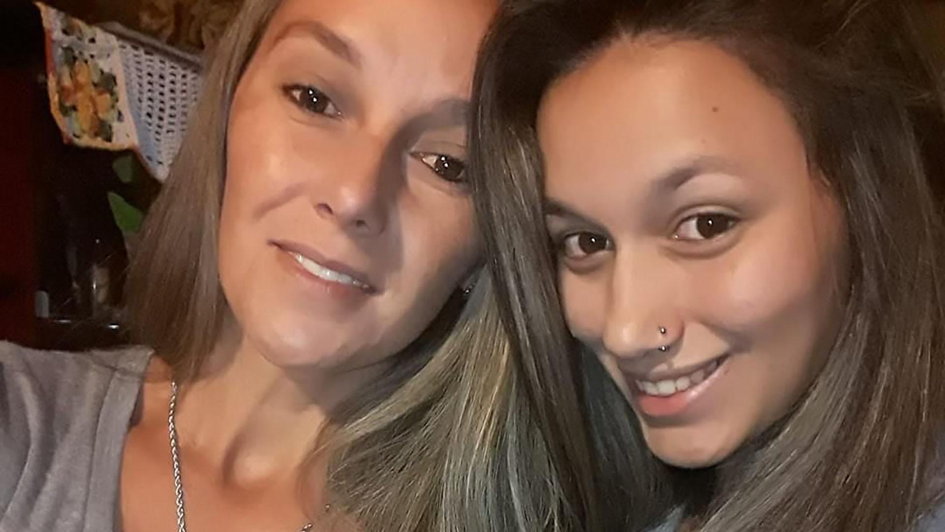 Débora Elizalde (24) y su madre Gabriela Agüero (39), las víctimas del doble femicidio en Misiones.