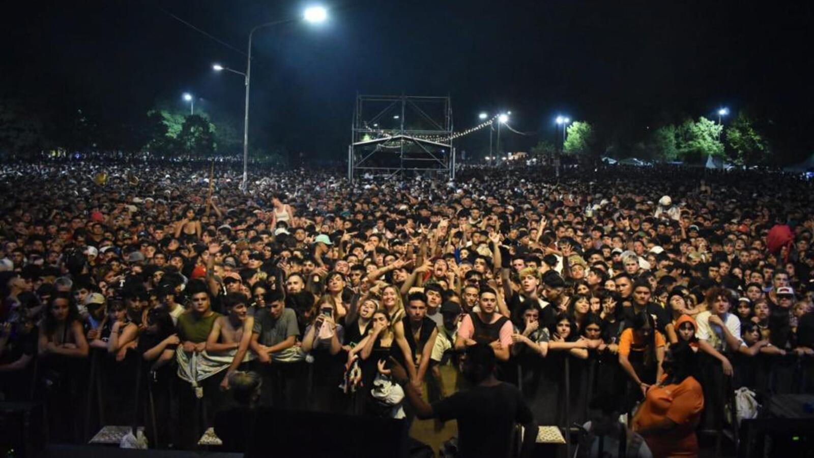 La Plaza Buján de Moreno fue el escenario de la multitudinaria segunda edición del Festival Urbano.