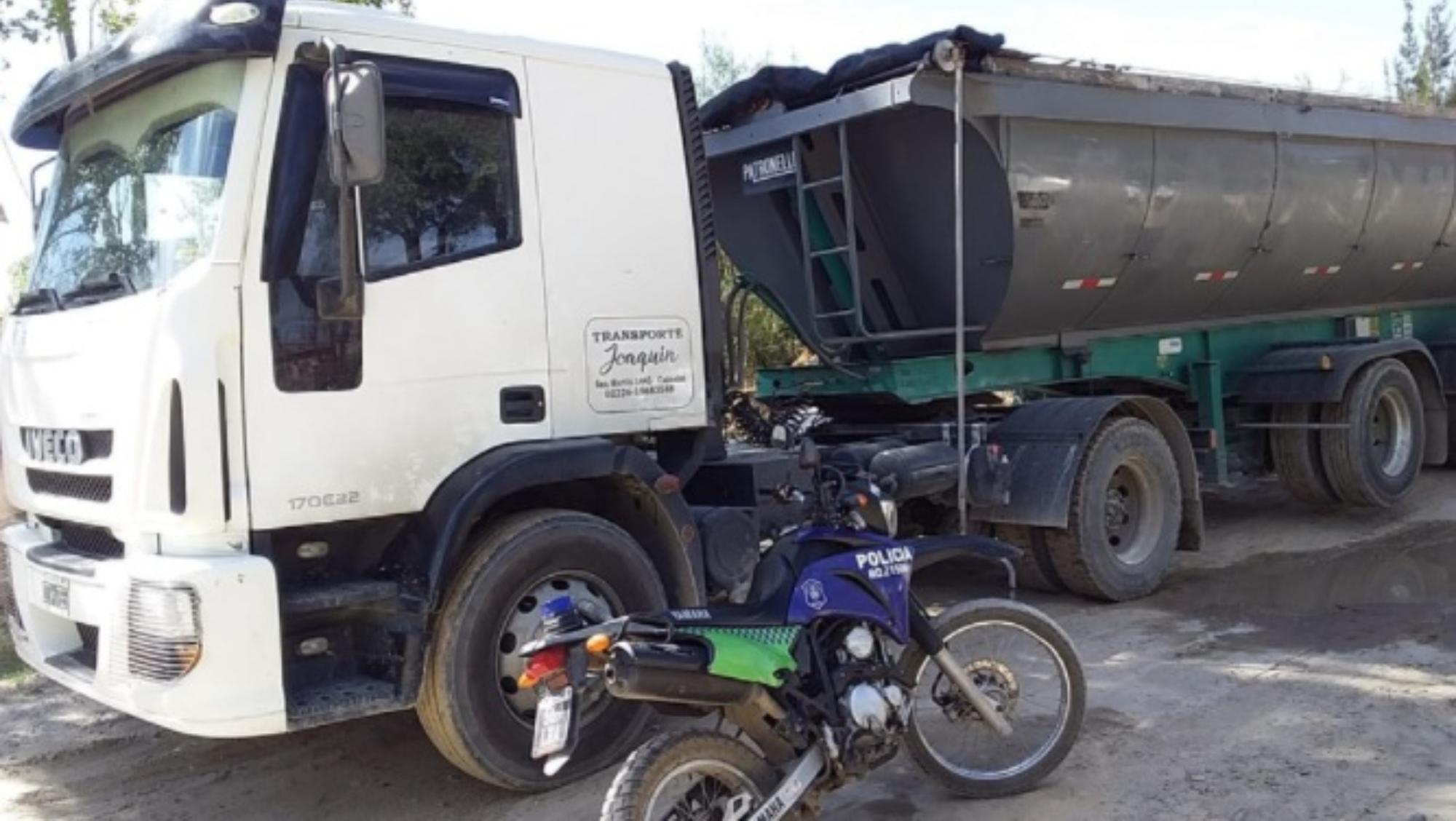 Este es el vehículo que era conducido por el trabajador. Crédito: Campana Noticias.