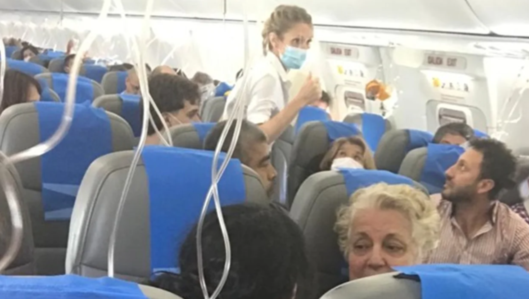 El avión de Aerolíneas Argentinas debió hacer un aterrizaje forzoso a 20 minutos de despegar (Gentileza CBA24.com.ar).