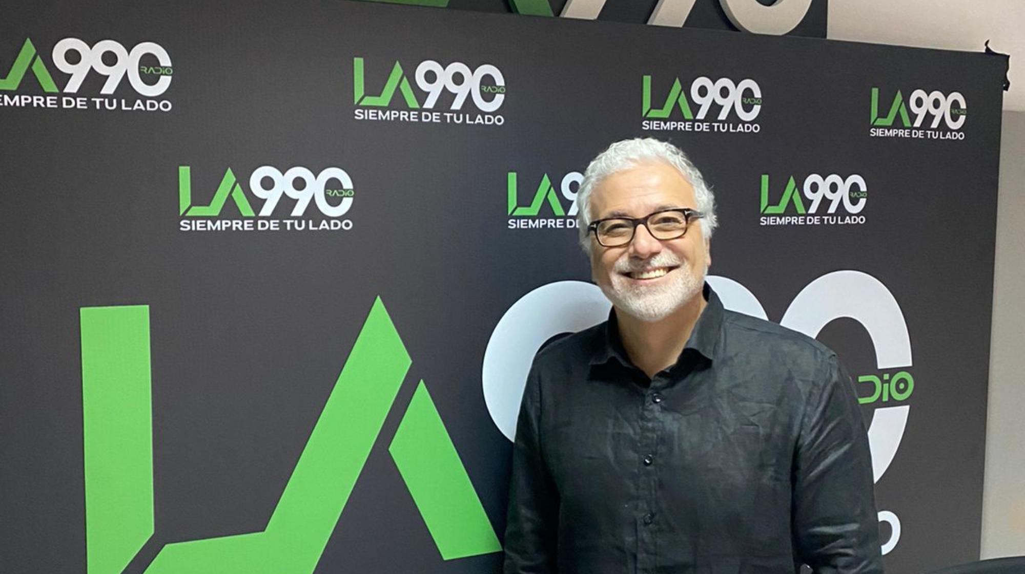 Villarruel y toda su experiencia. Desde el lunes estará al frente de la AM 990.