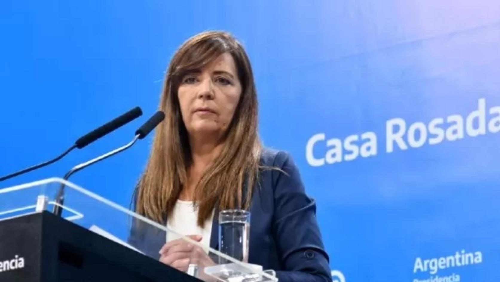 La portavoz del Gobierno, Gabriela Cerruti, se metió en la polémica entre Bullrich y Gómez Alcorta.