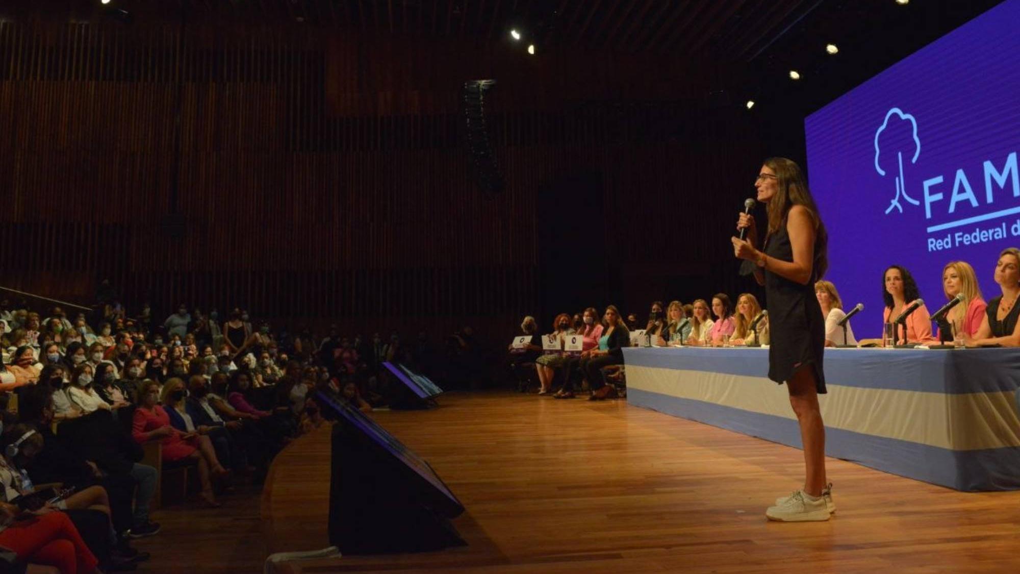 Elizabeth Gómez Alcorta a las mujeres en el CCK: 