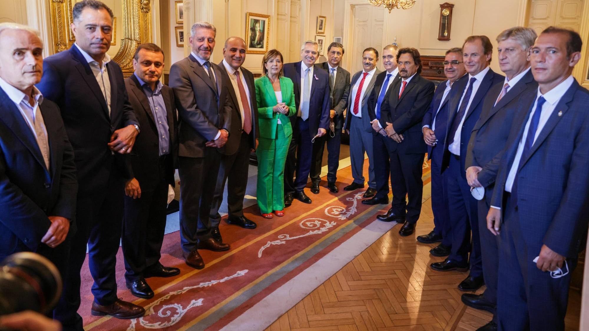 Alberto Fernández dialogó con los Gobernadores que presentan su visión sobre el Entendimiento con el FMI en el Congreso.