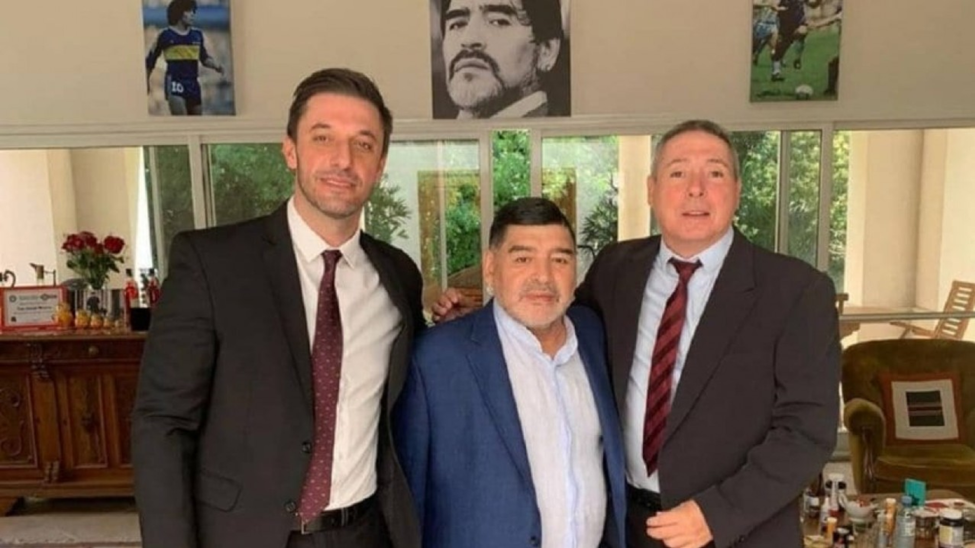 Diego Maradona junto a Matías Morla y Víctor Stinfale.