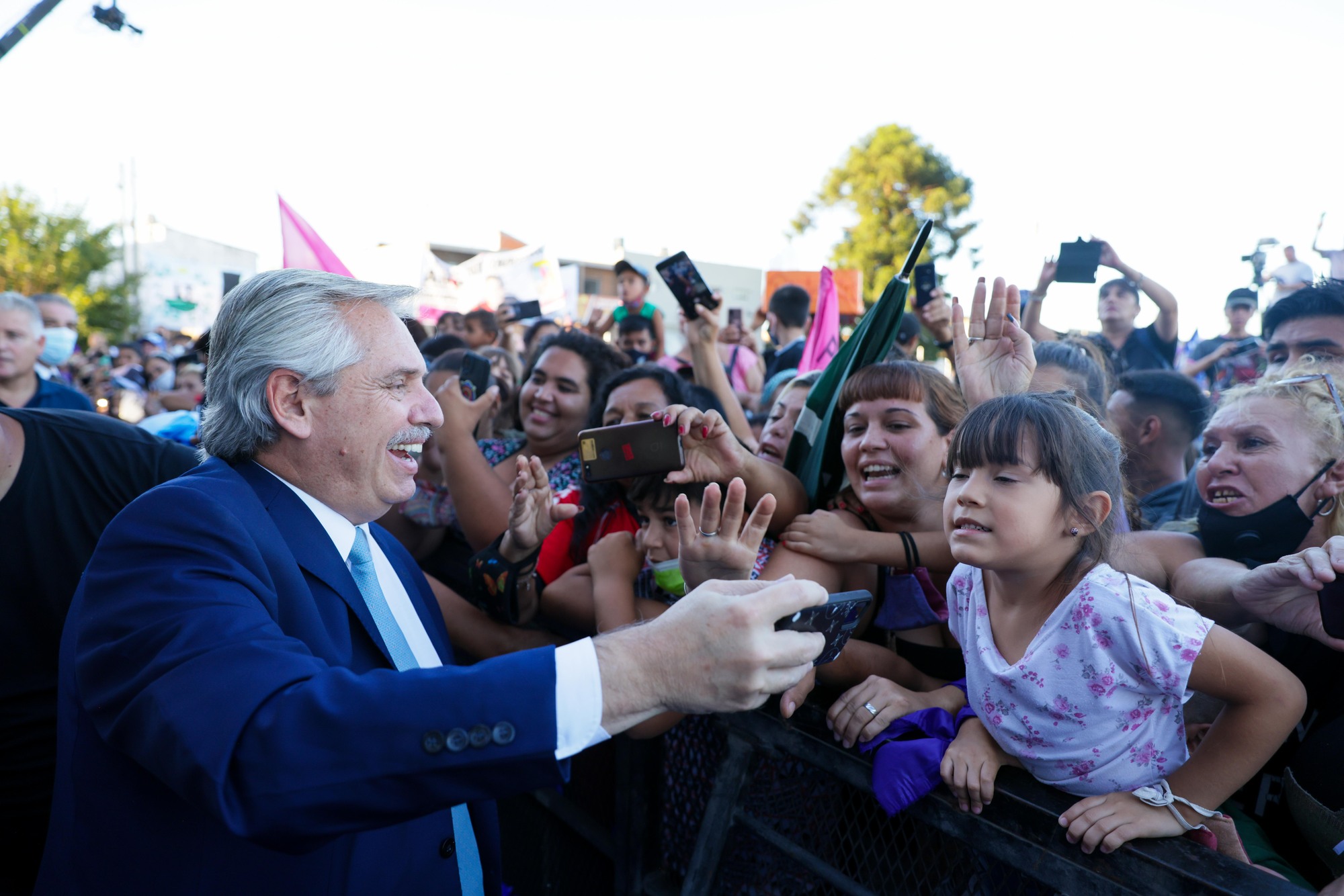 Alberto Fernández encabezó en José C. Paz el acto por el Día Internacional de la Mujer.