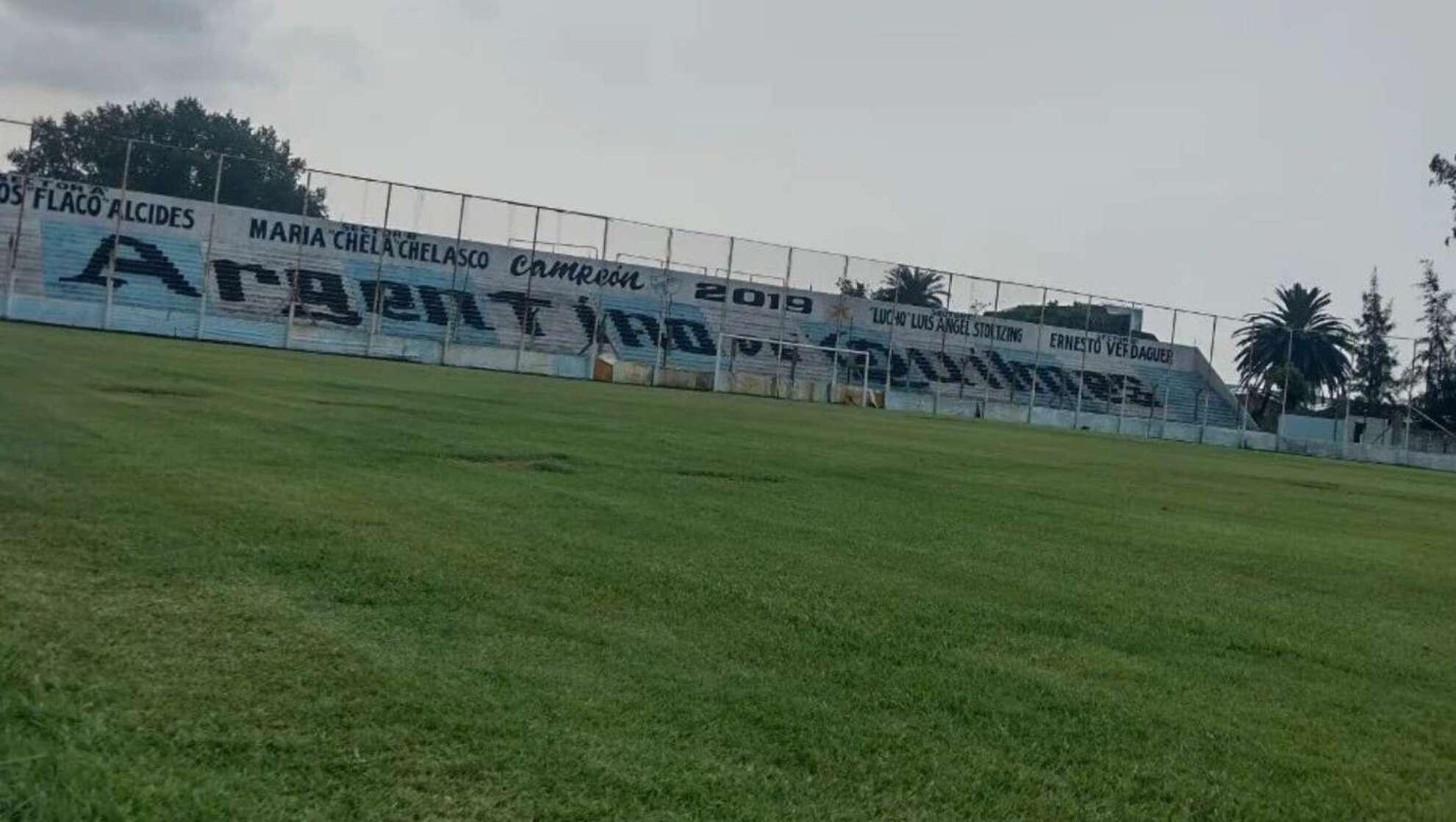 El Club Argentino de Quilmes echó a los dos entrenadores denunciados por acosar a dos jugadoras (Ig @argdequilmesoficial).