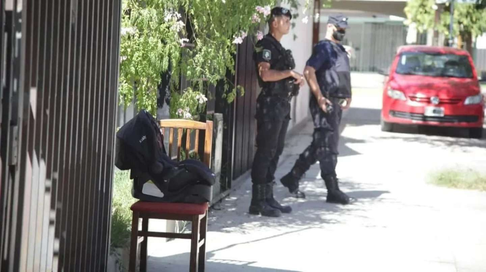 La beba fue hallada en una plaza a dos kilómetros de donde se inició el delito. (Gentileza El Sol)