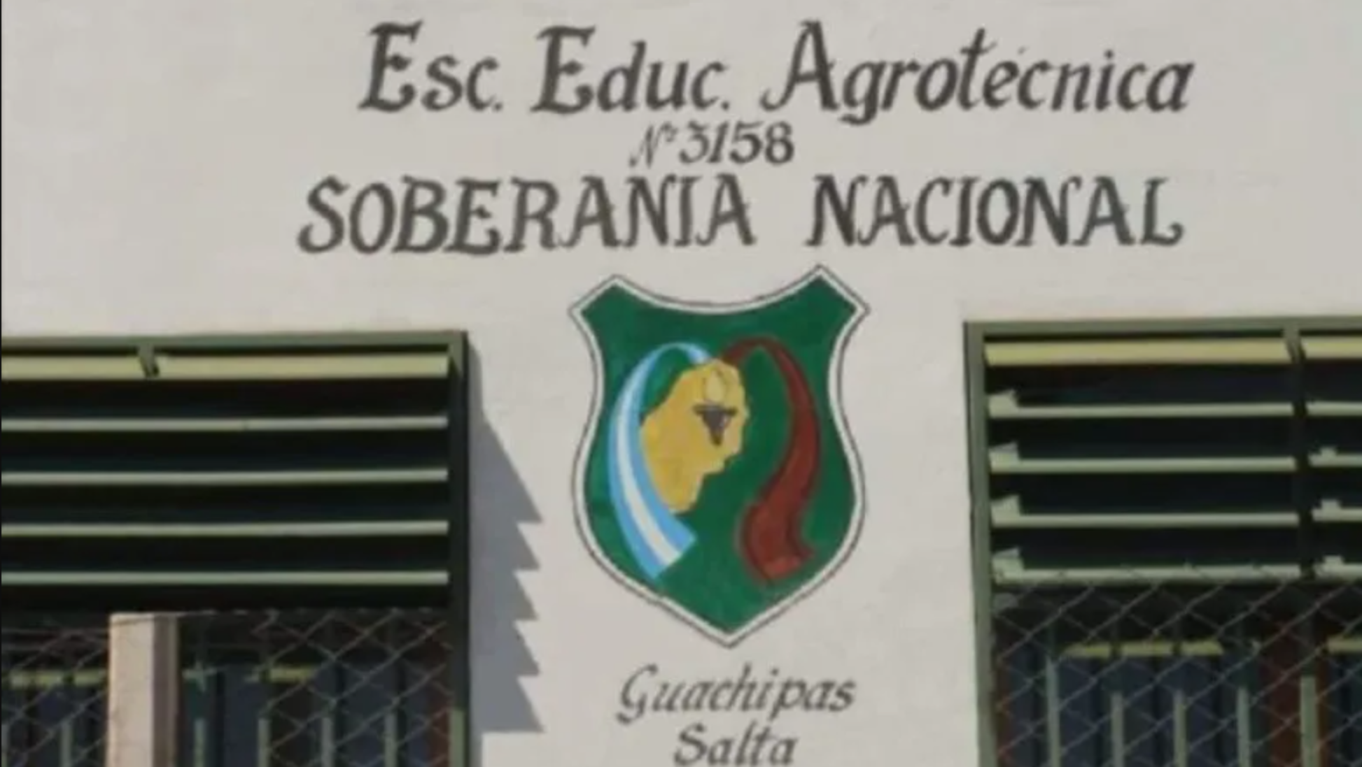 La escuela donde habría ocurrido la violación grupal.