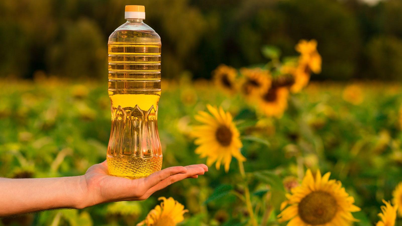 Aceite de girasol, uno de los productos prohibidos por ANMAT (Imagen ilustrativa).