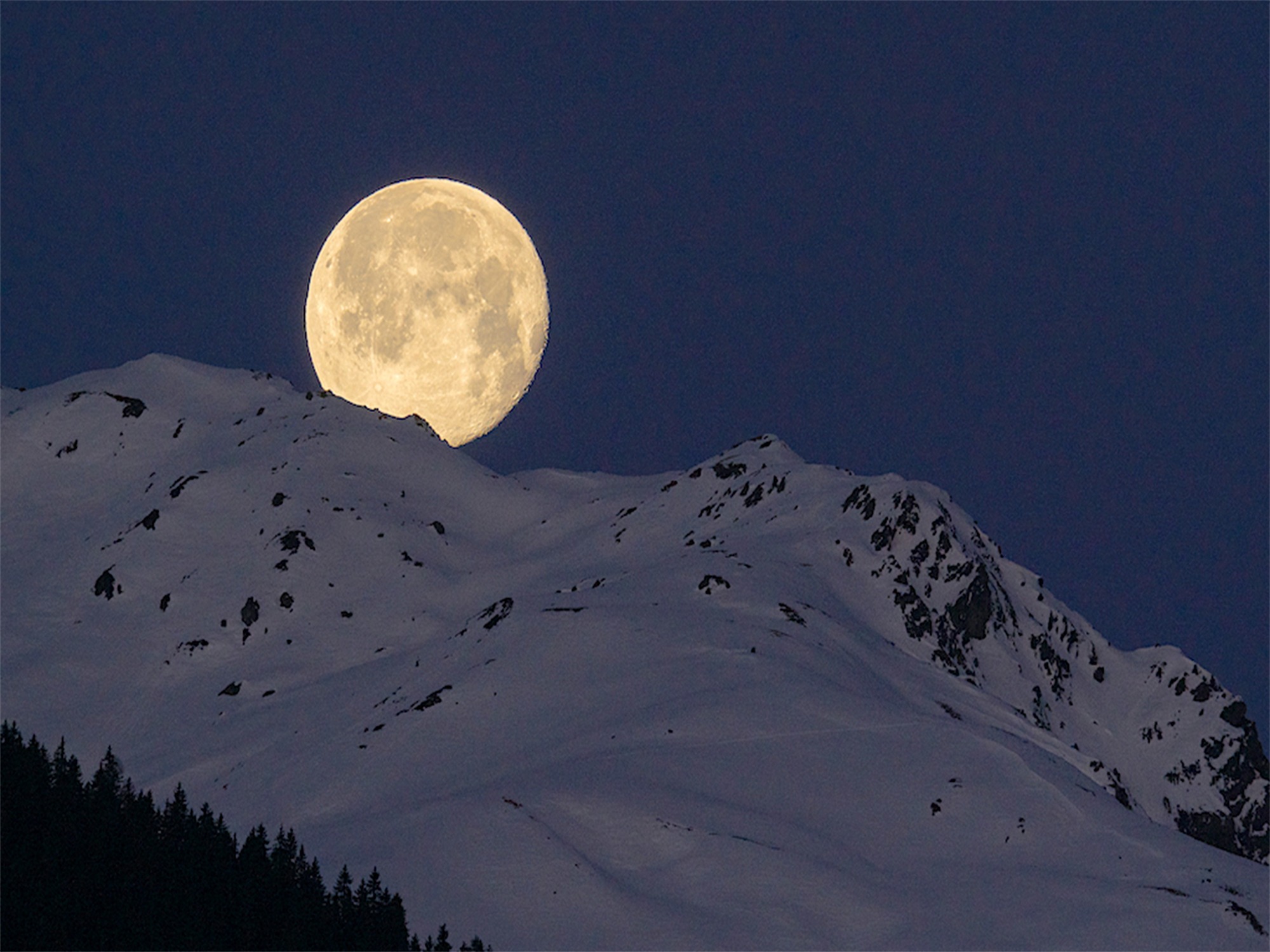 La luna de nieve transcurre en febrero.