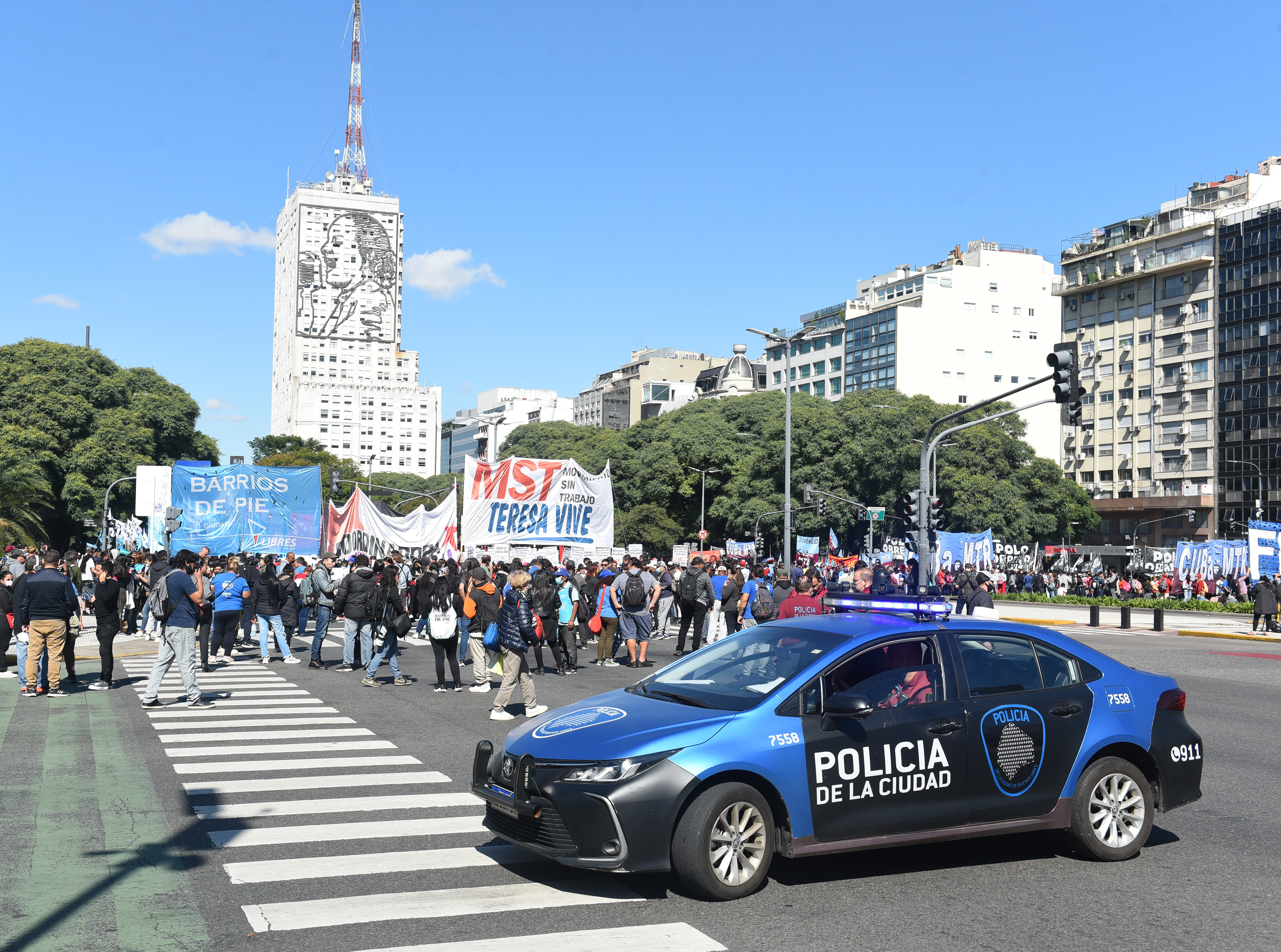 HUBO CONTROL POLICIAL DADO QUE SE CORTARON MUCHAS CALLES.