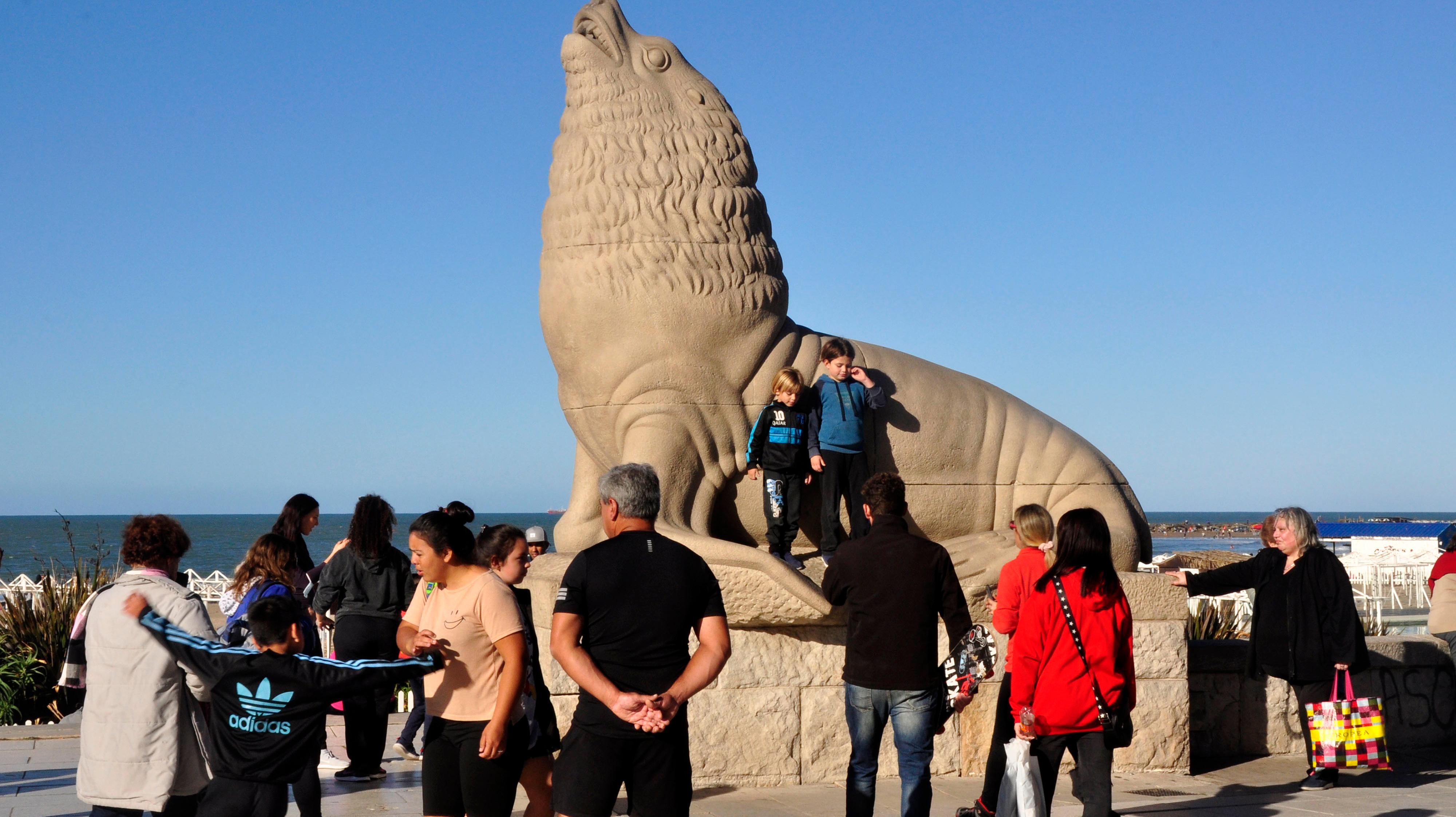 En Mar del Plata las buenas condiciones climáticas acompañarán lo que queda del fin de semana largo (Télam).