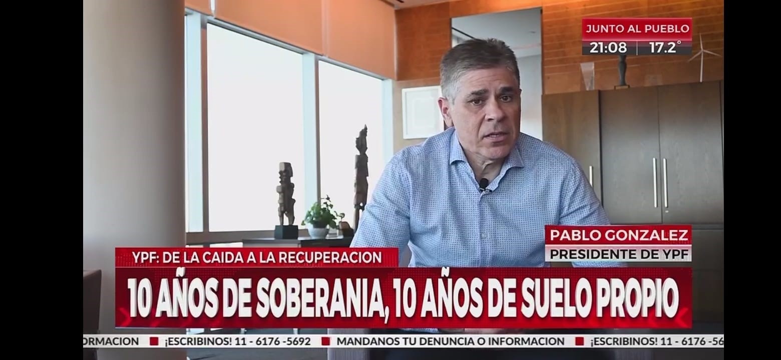 Pablo González, actual presidente de YPF, votó como senador la ley de recuperación de la empresa.