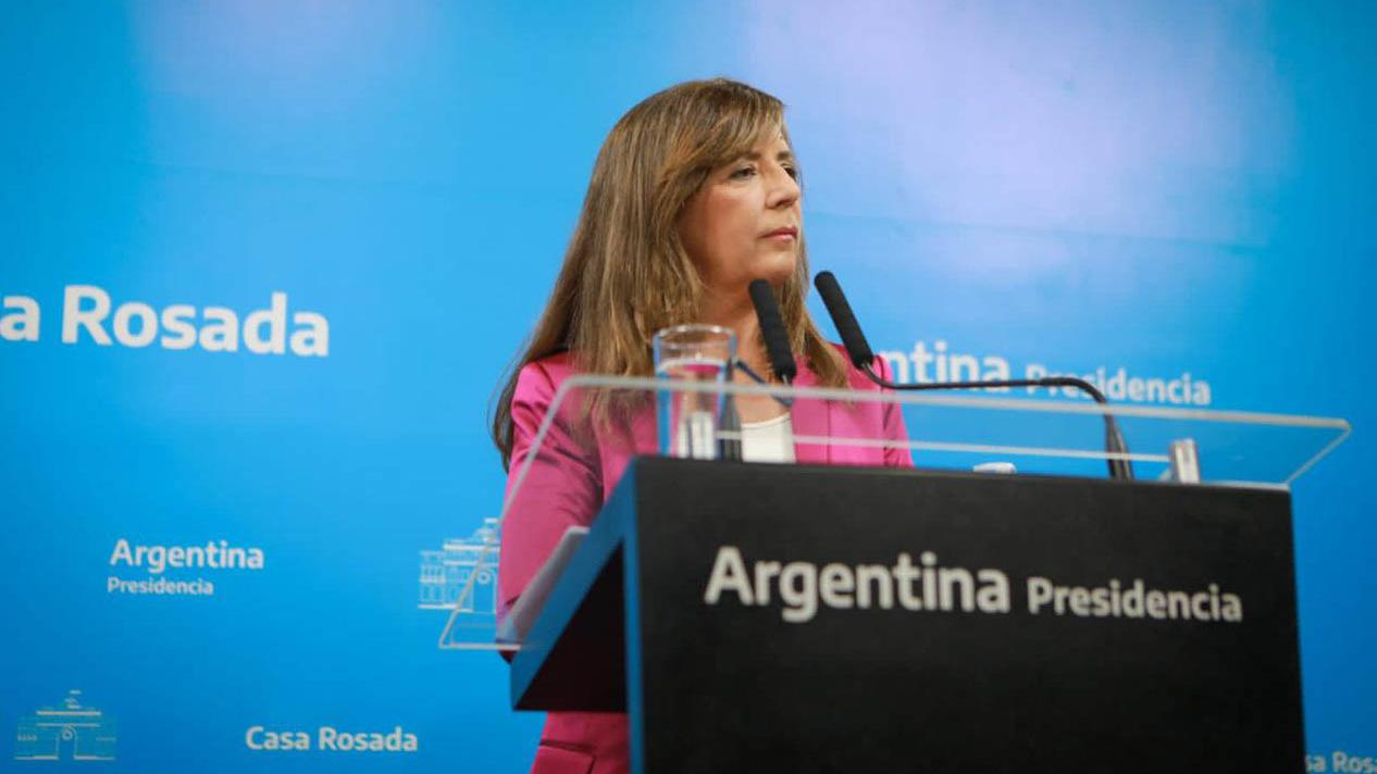 La portavoz de la Presidencia, Gabriela Cerruti, brindó su habitual conferencia de prensa desde Casa Rosada (Télam).