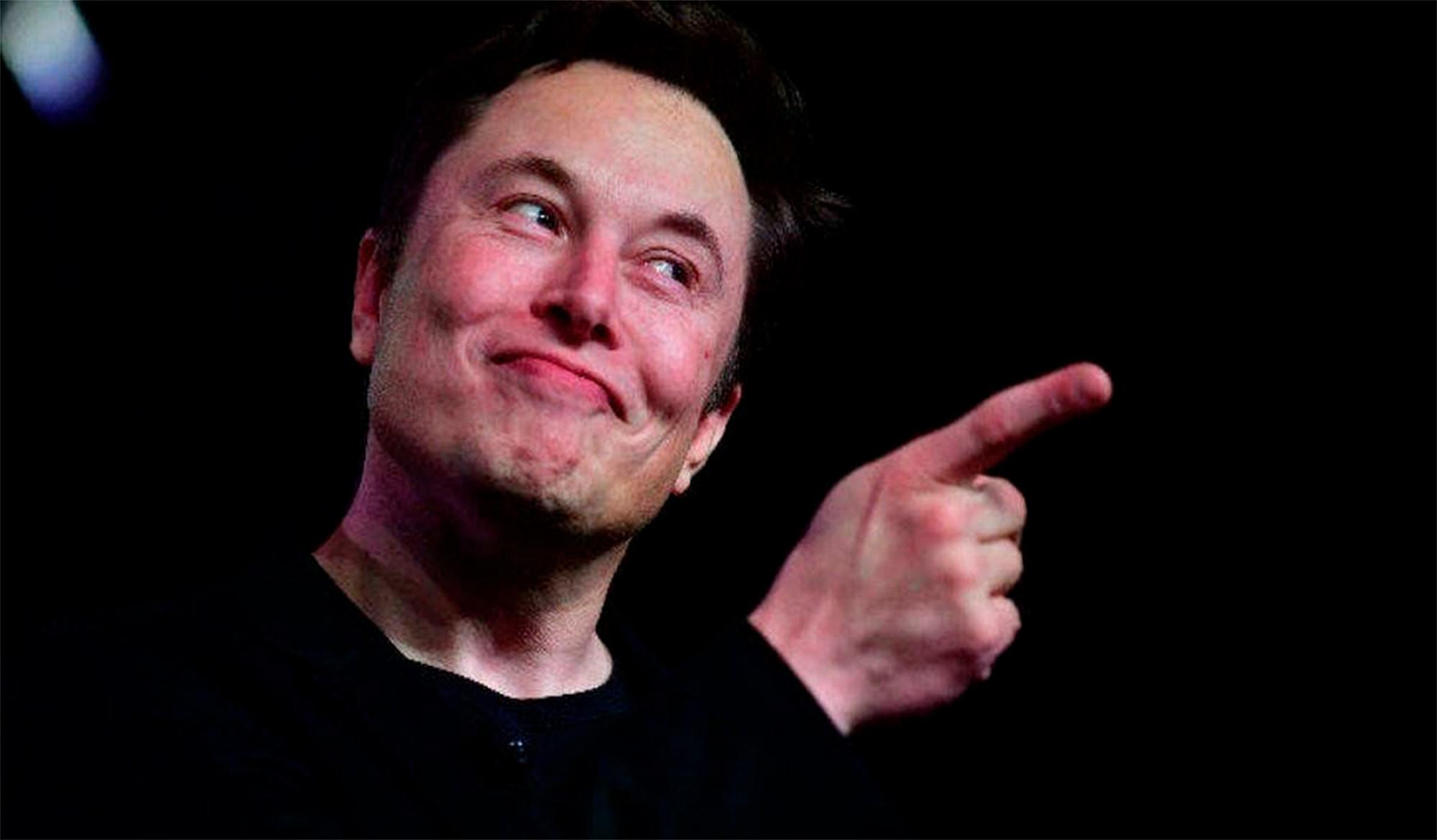 Elon Musk tiene una fortuna de 300.000 millones de dólares.