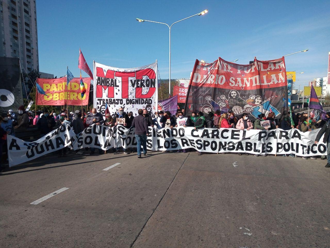 En los últimos días las defensas del excomisario Alfredo Fanchiotti y del excabo Alejandro Acosta solicitaron la libertad condicional de los asesinos condenados por la masacre de Avellaneda.