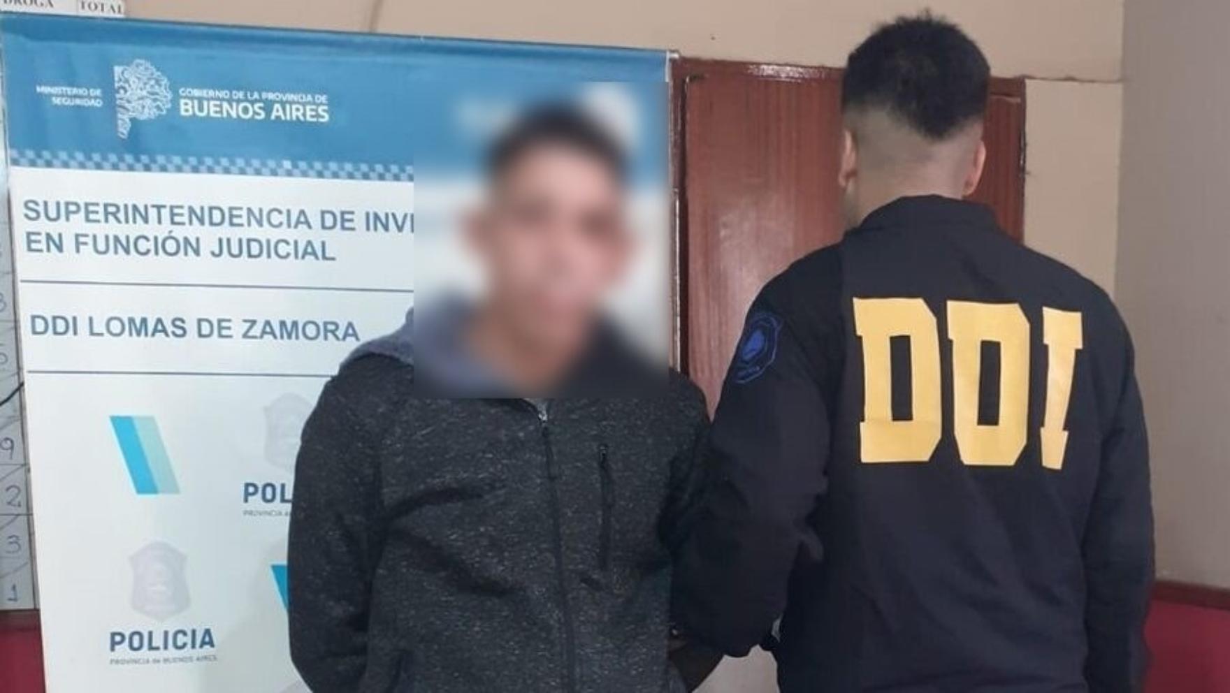 Este es el efectivo policial, de 29 años, que fue arrestado por las autoridades.