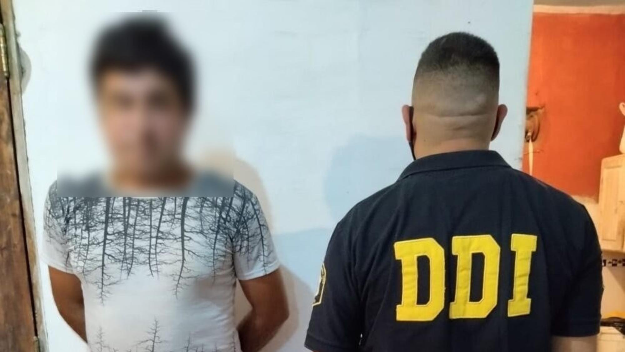 Este es el hombre que fue capturado luego de ser denunciado ante las autoridades.