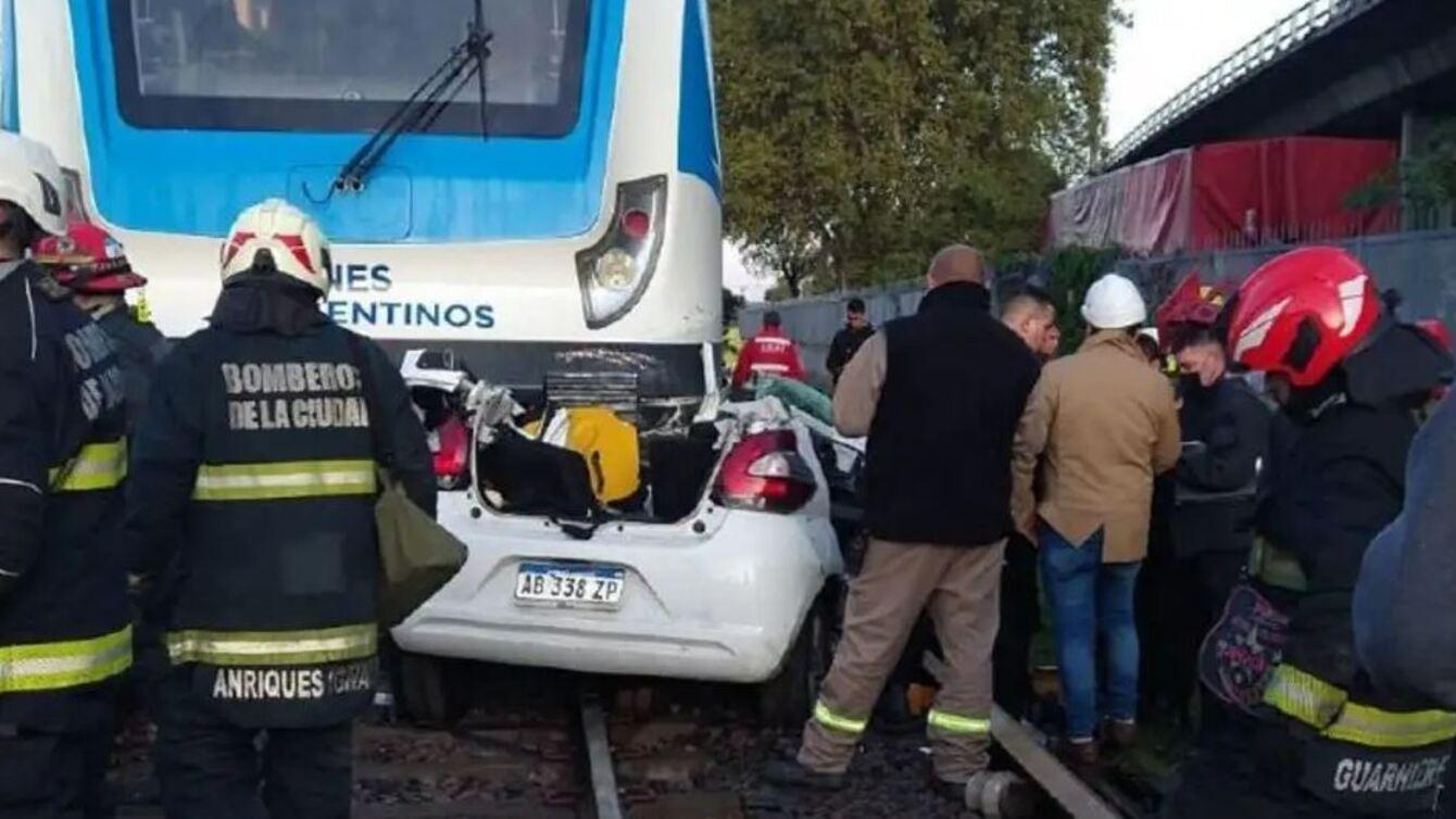 El conductor resultó herido y trasladado al hospital Vélez Sársfield (Télam).