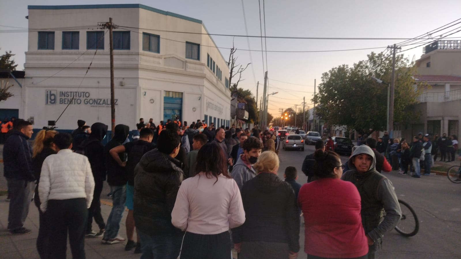 Suspendieron las clases en el Instituto Benito González tras los incidentes