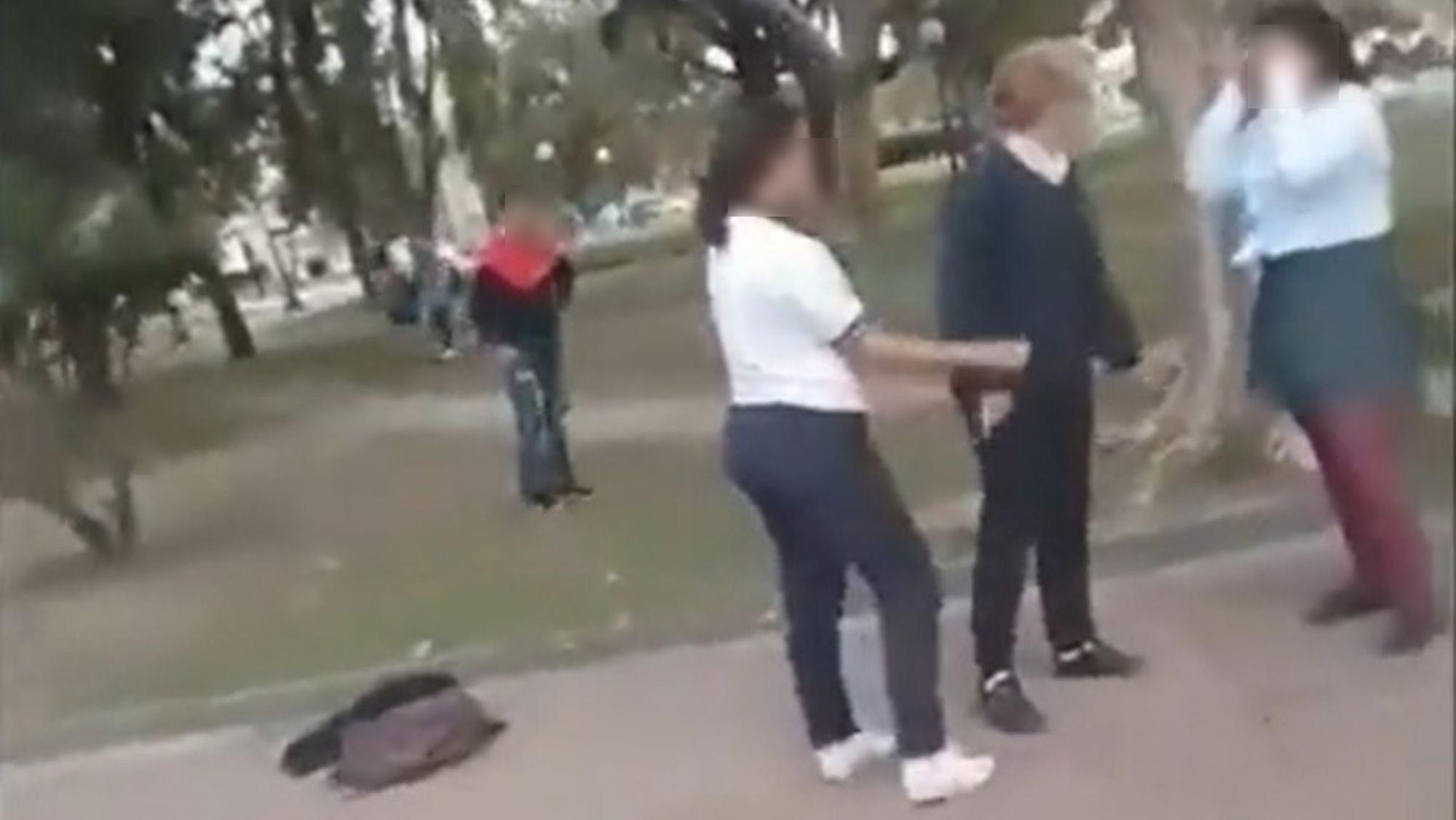 Las alumnas cursan el primer año del secundario (Captura de pantalla).