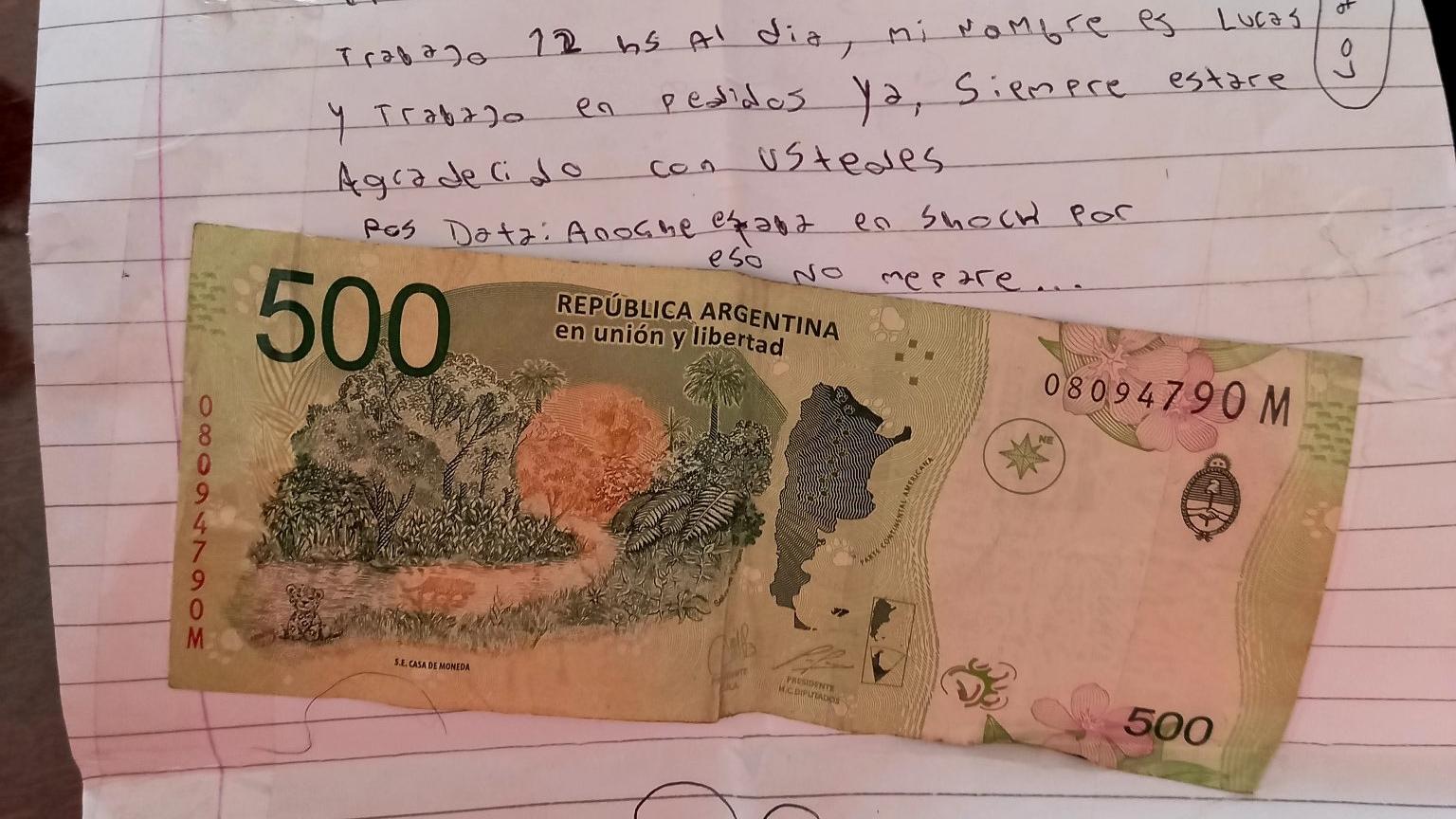 Salvó al delivery de un robo y al otro día recibió una carta con dinero y un código de descuento como gesto de agradecimiento.