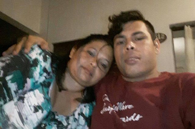 Gilda Acosta Duarte (47) y Alejandro Sánchez Escobar (28)