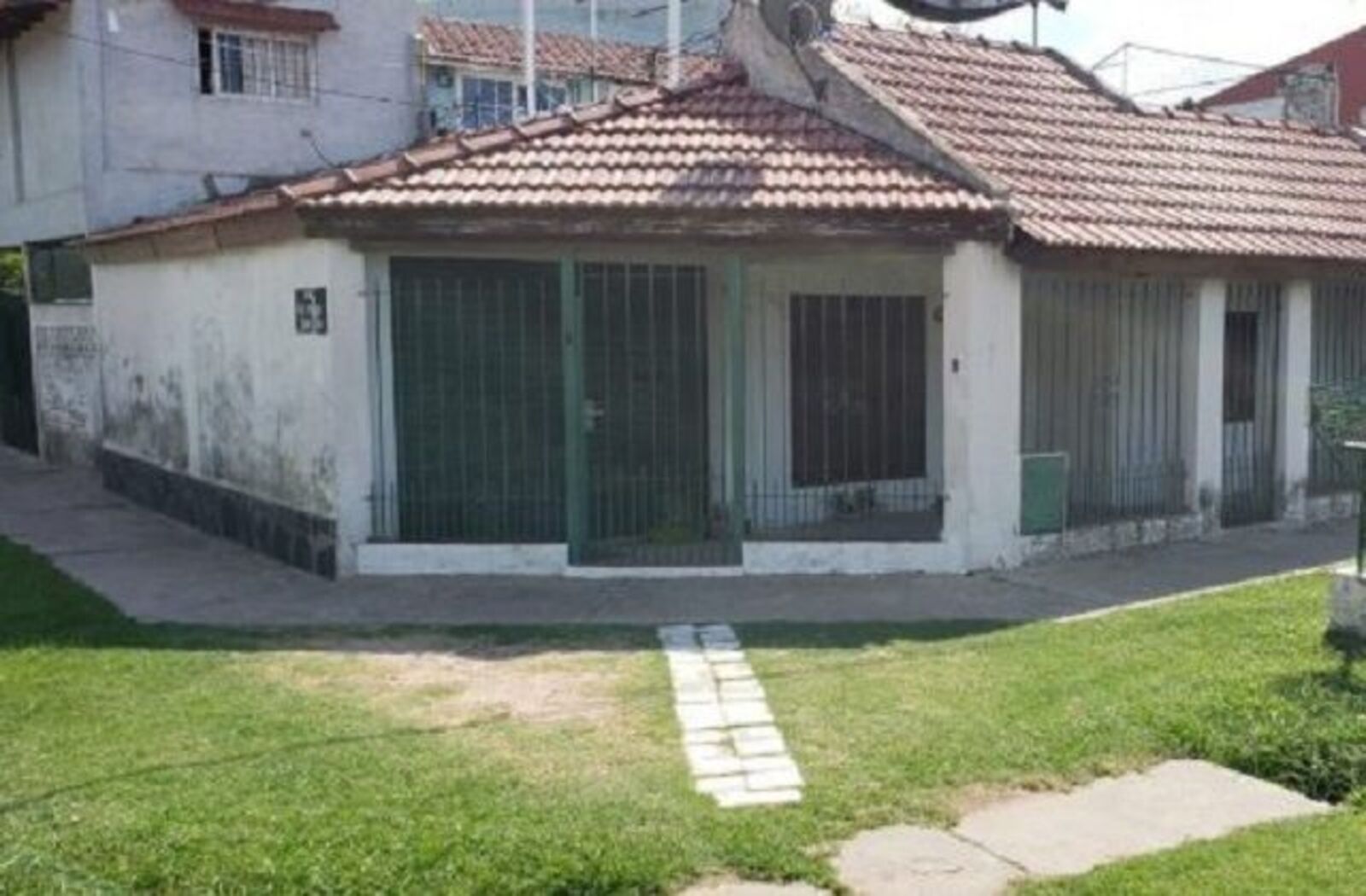 El hecho ocurrió en una casa situada en Corbacho al 1500, en la localidad de Villa Rita, partido de Lomas de Zamora,