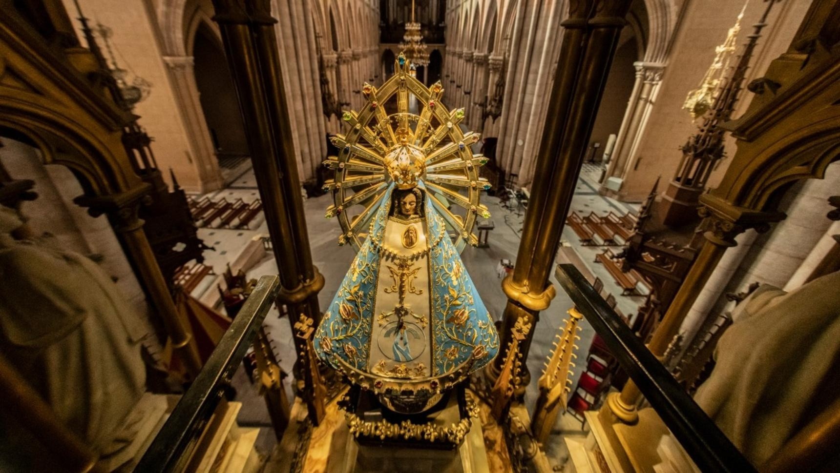 El Papa León XIII coronó a la Santísima Virgen de Luján.