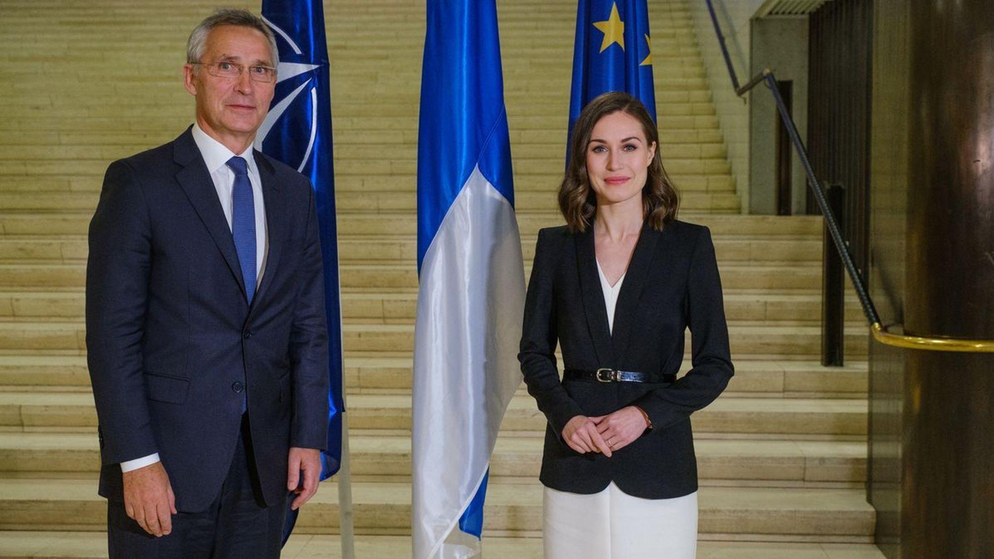 El secretario general de la OTAN, Jens Stoltenberg, y la premier finlandesa Sanna Marin (Archivo). 