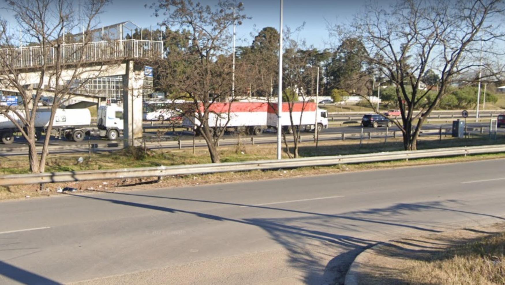 Acá, en esta zona del Acceso Oeste, sucedió el tiroteo entre el policía y los malvivientes.