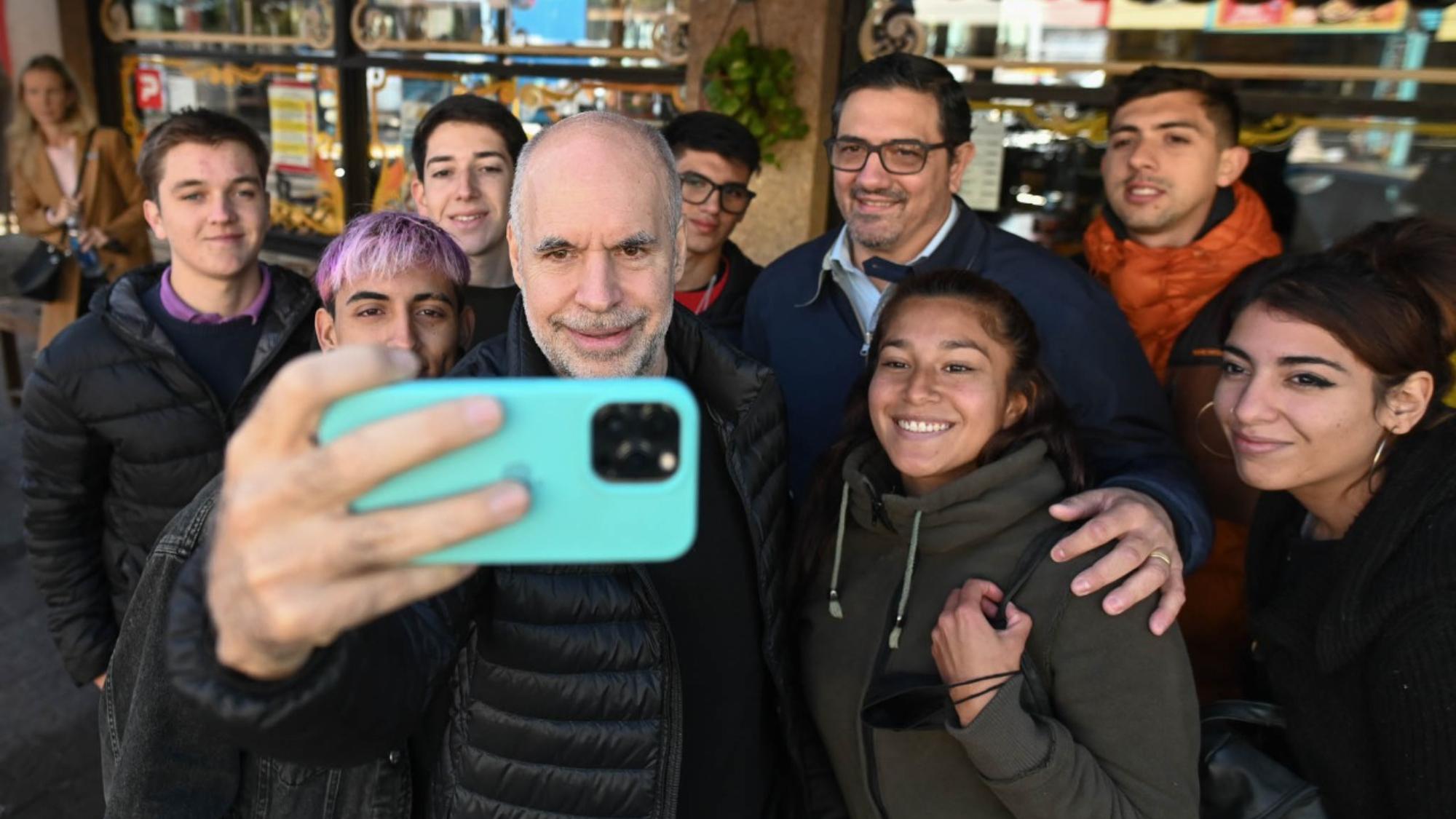 Rodríguez Larreta dialogó con emprendedores, comerciantes y vecinos de la zona.