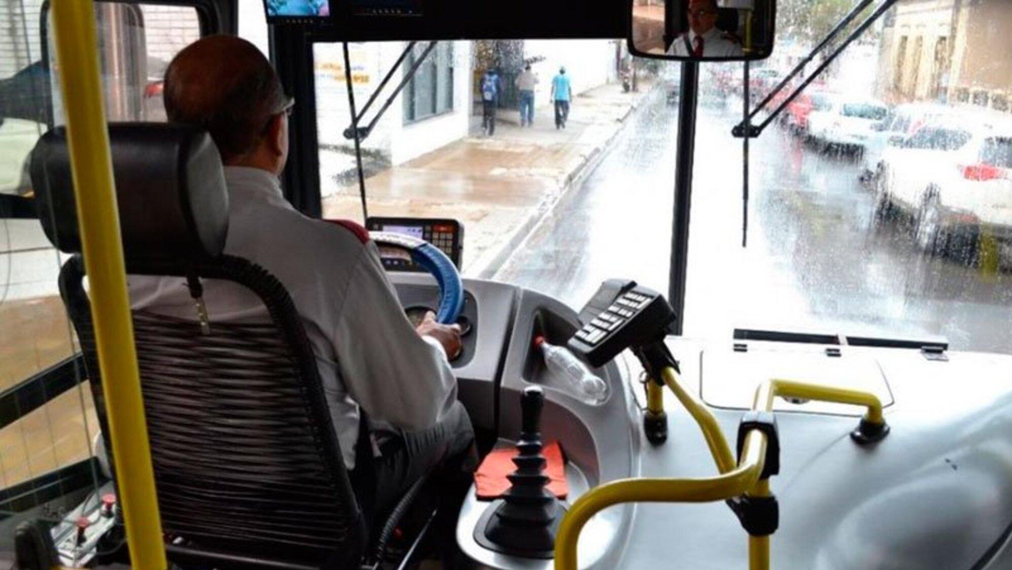 El colectivero se hizo viral en las redes.