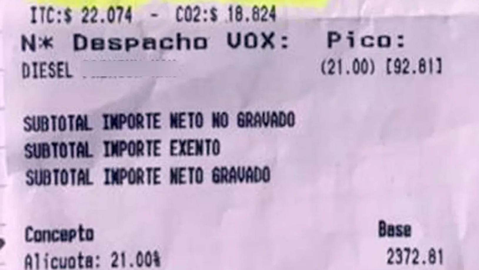 El impresionante monto del ticket que recibió al cargar combustible.